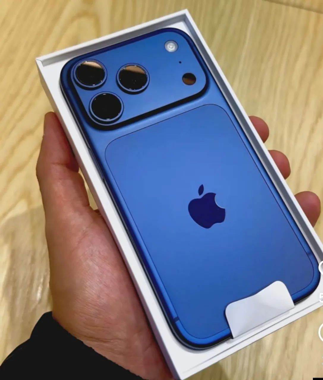 iPhone 17 Pro 256GB | E-Sim -- Azul ( Loja física com garantia e