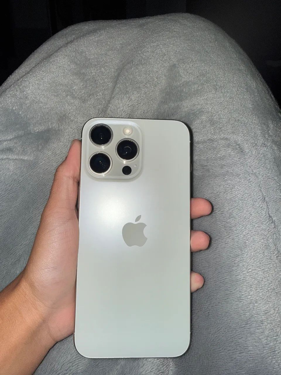 IPHONE 15 PRO MAX - SEM DETALHE 