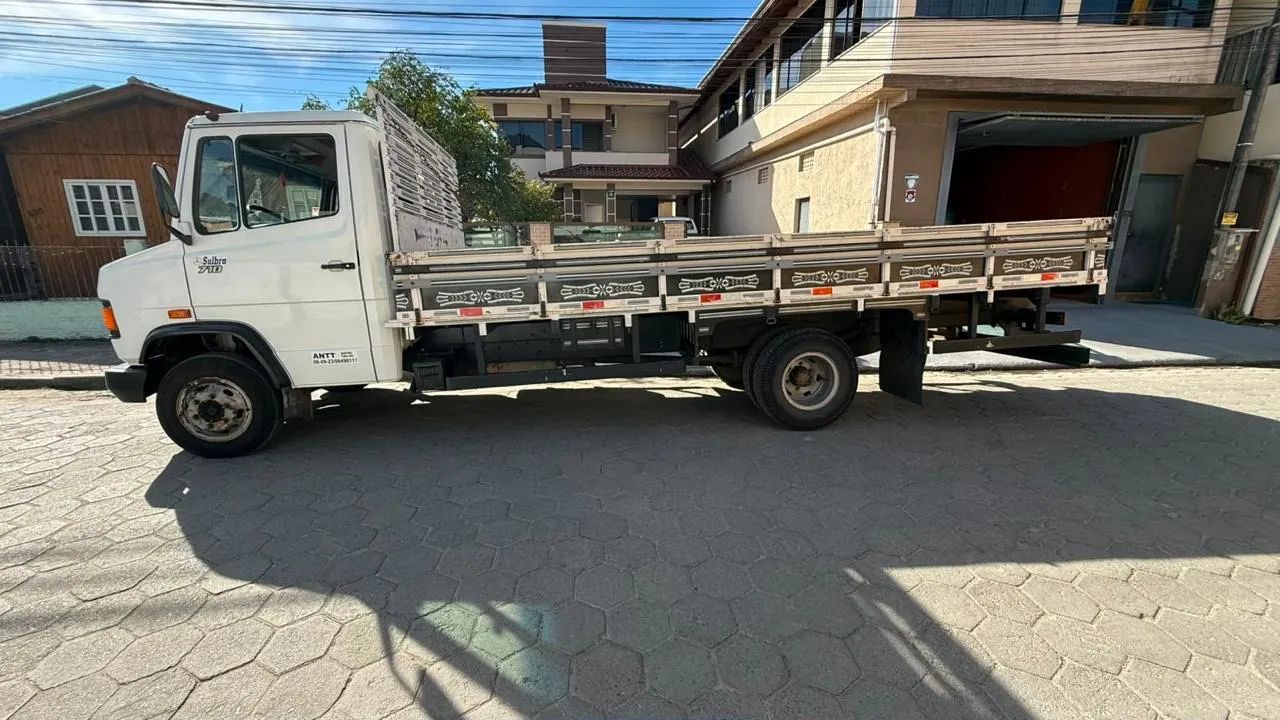 Mercedes 710 impecável  - Foto 4