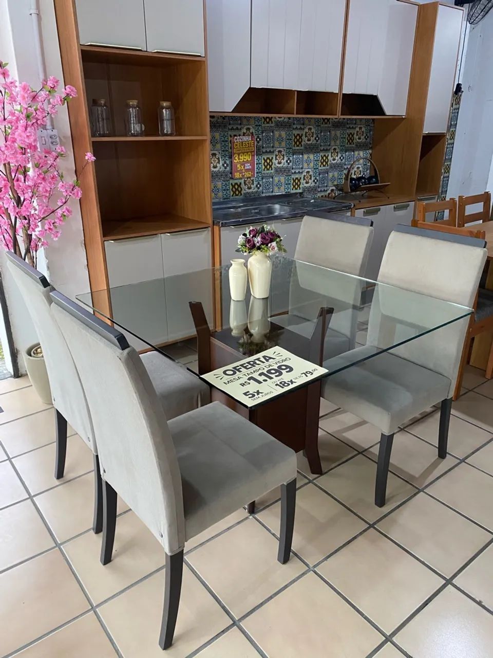 Mesa de janta c/ 4 cadeiras  - Foto 4