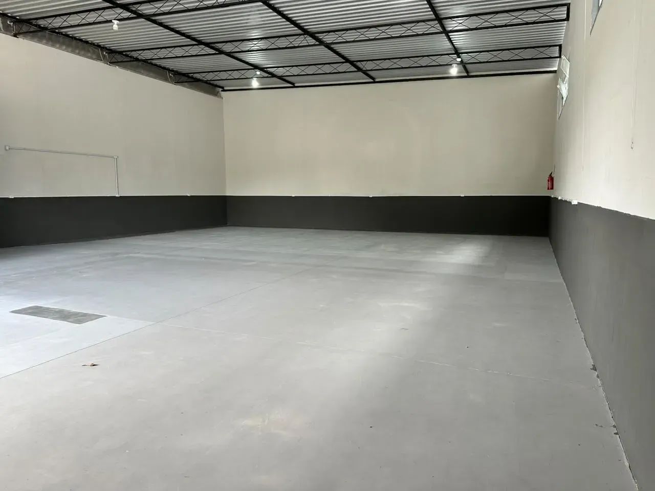 GALPÃO PARA LOCAÇÃO COM 200 M² - CENTRO DE ÁGUAS MORNAS/SC - Foto 2