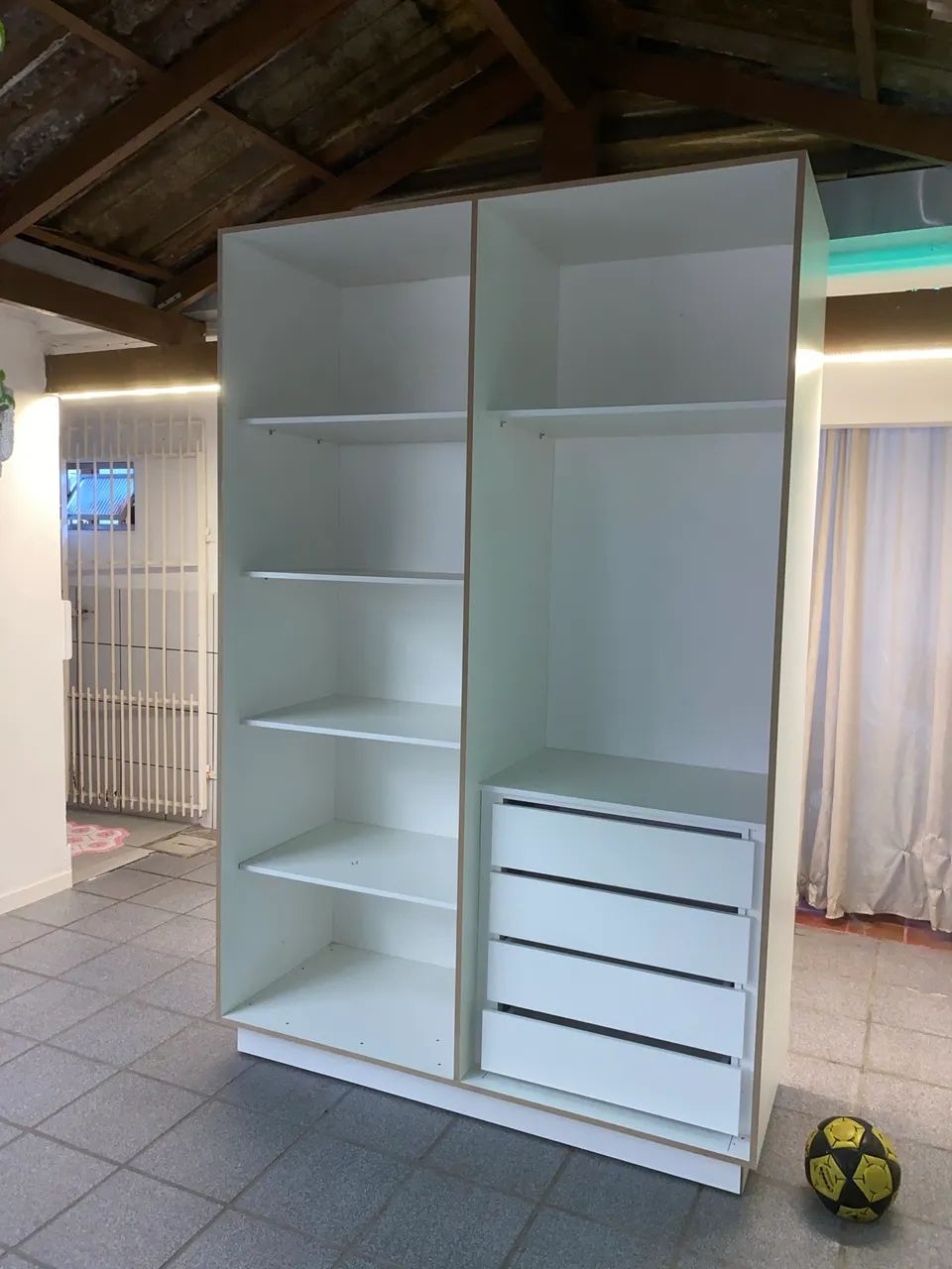 GUARDA-ROUPA 4 PORTAS  - Foto 2