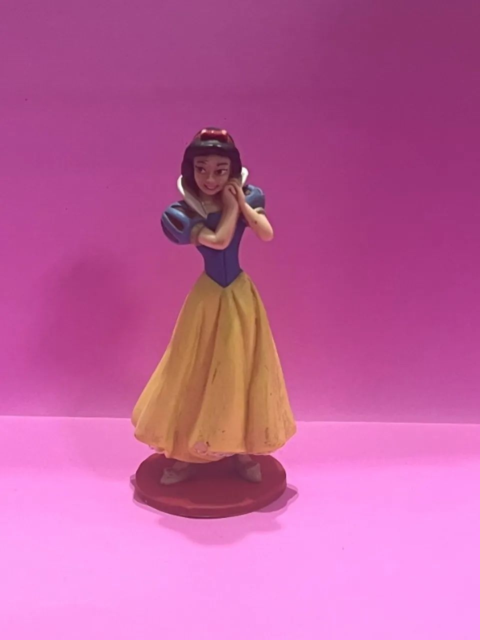 Boneca miniatura da Branca de Neve