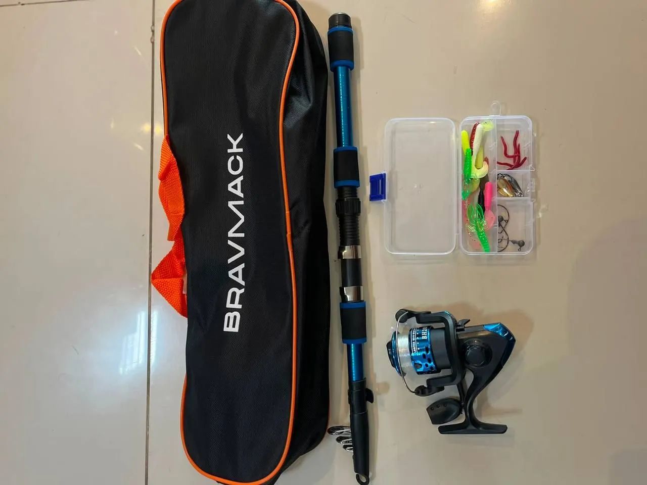 KIT VARA DE PESCA COM ISCAS E ANZOIS  - Foto 4