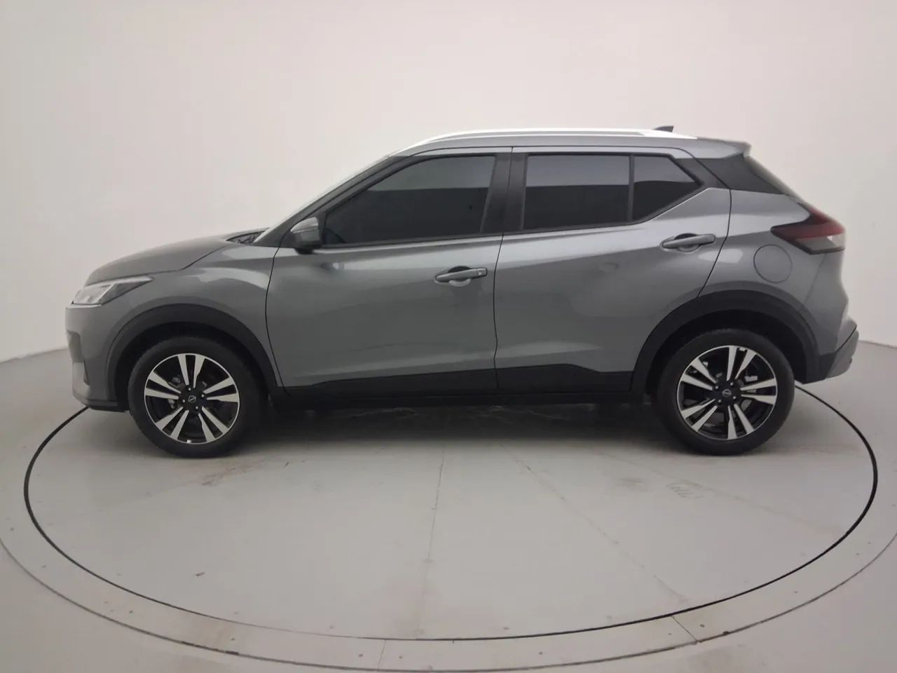 Nissan Kicks Sense 1.6 16V Flex Aut., foto 2 de 18