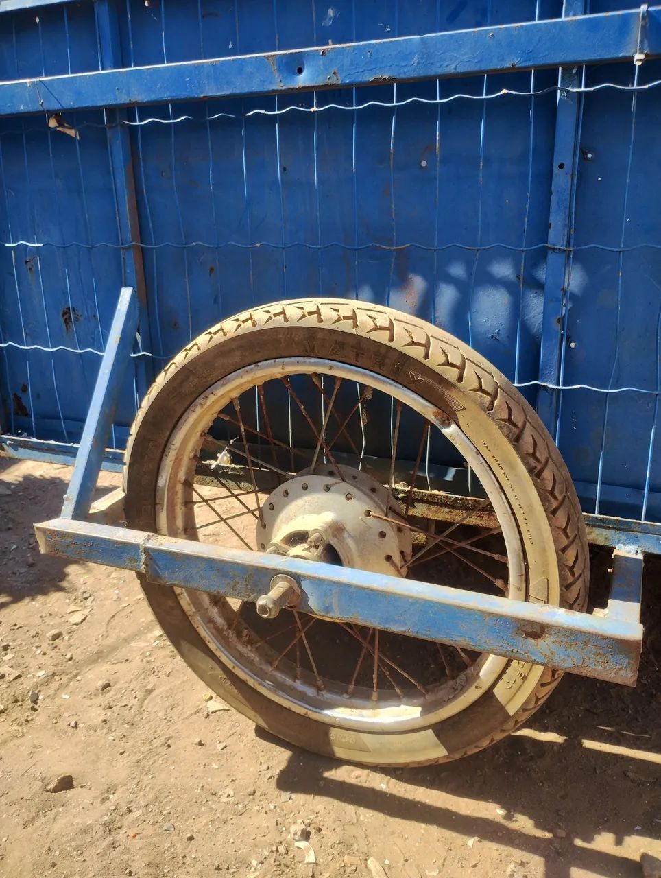 Um ótimo carrinho com opções para trabalhar com reciclagem ou com pequenas vendas