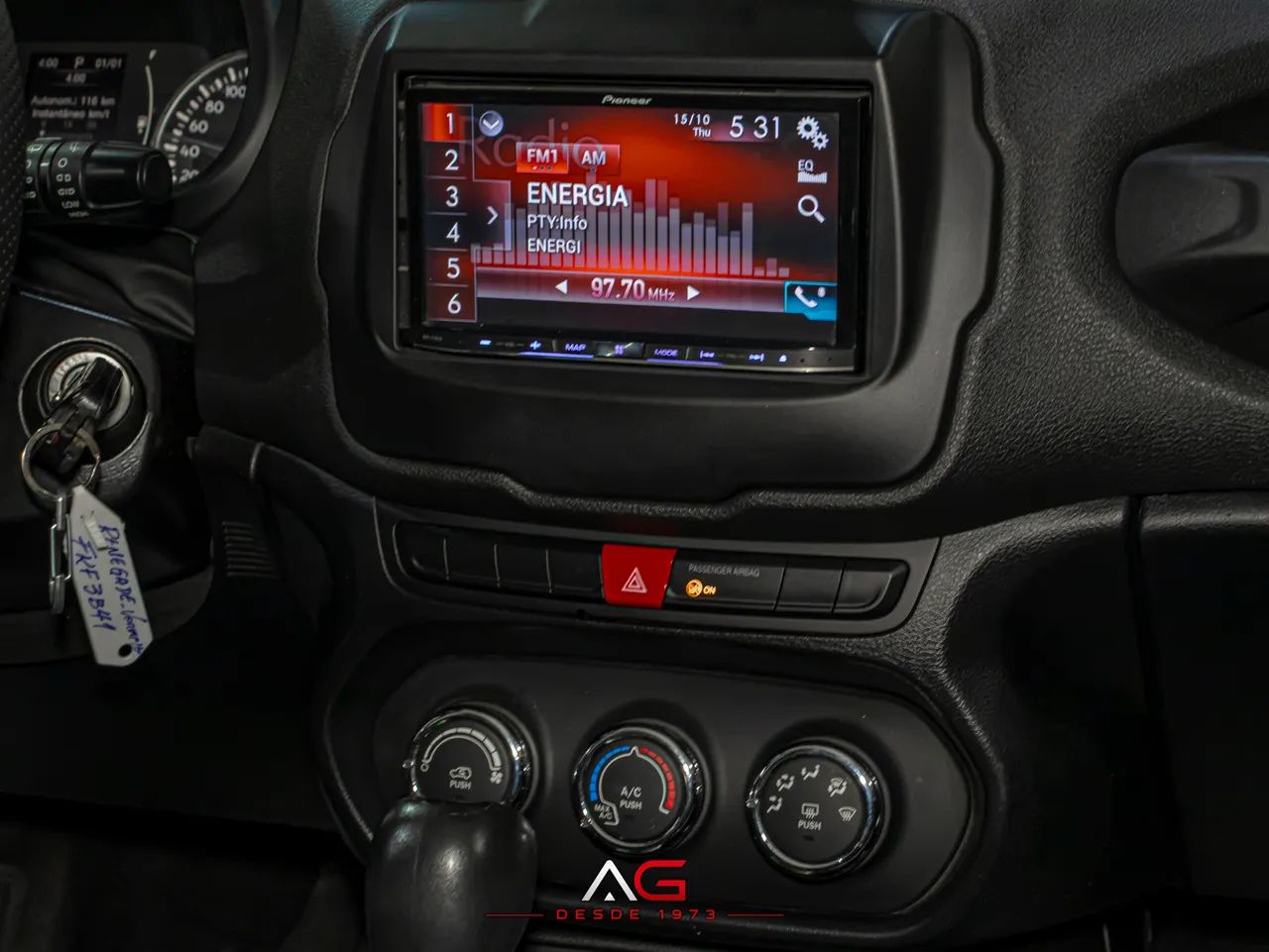 Jeep Renegade Sport 1.8 4x2 Flex 16V Aut., foto 6 de 20