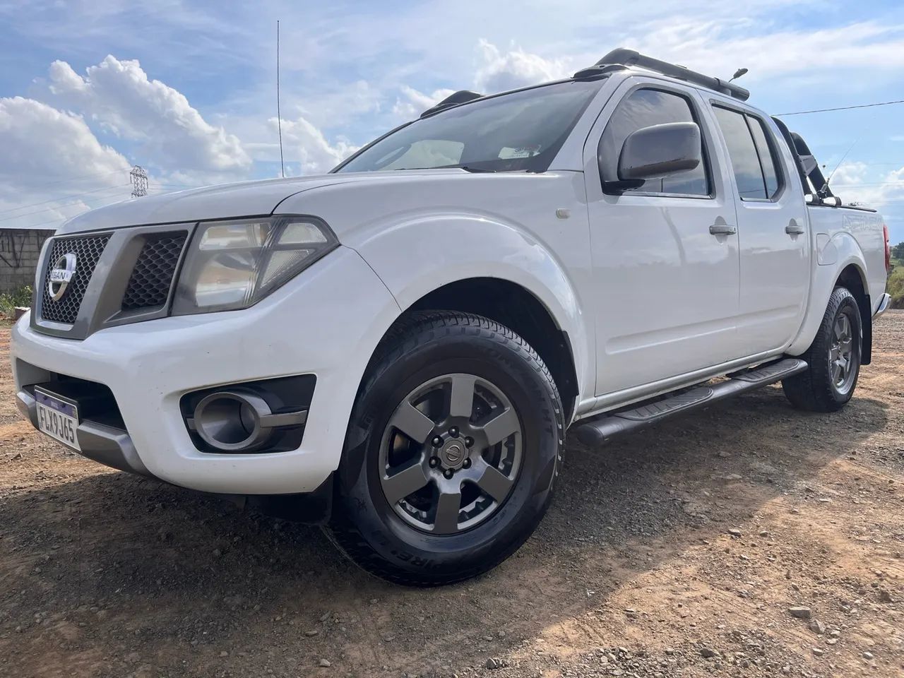 Nissan Frontier Frontier SV ATTACK CD 4x2 2.5 TB Diesel 2014