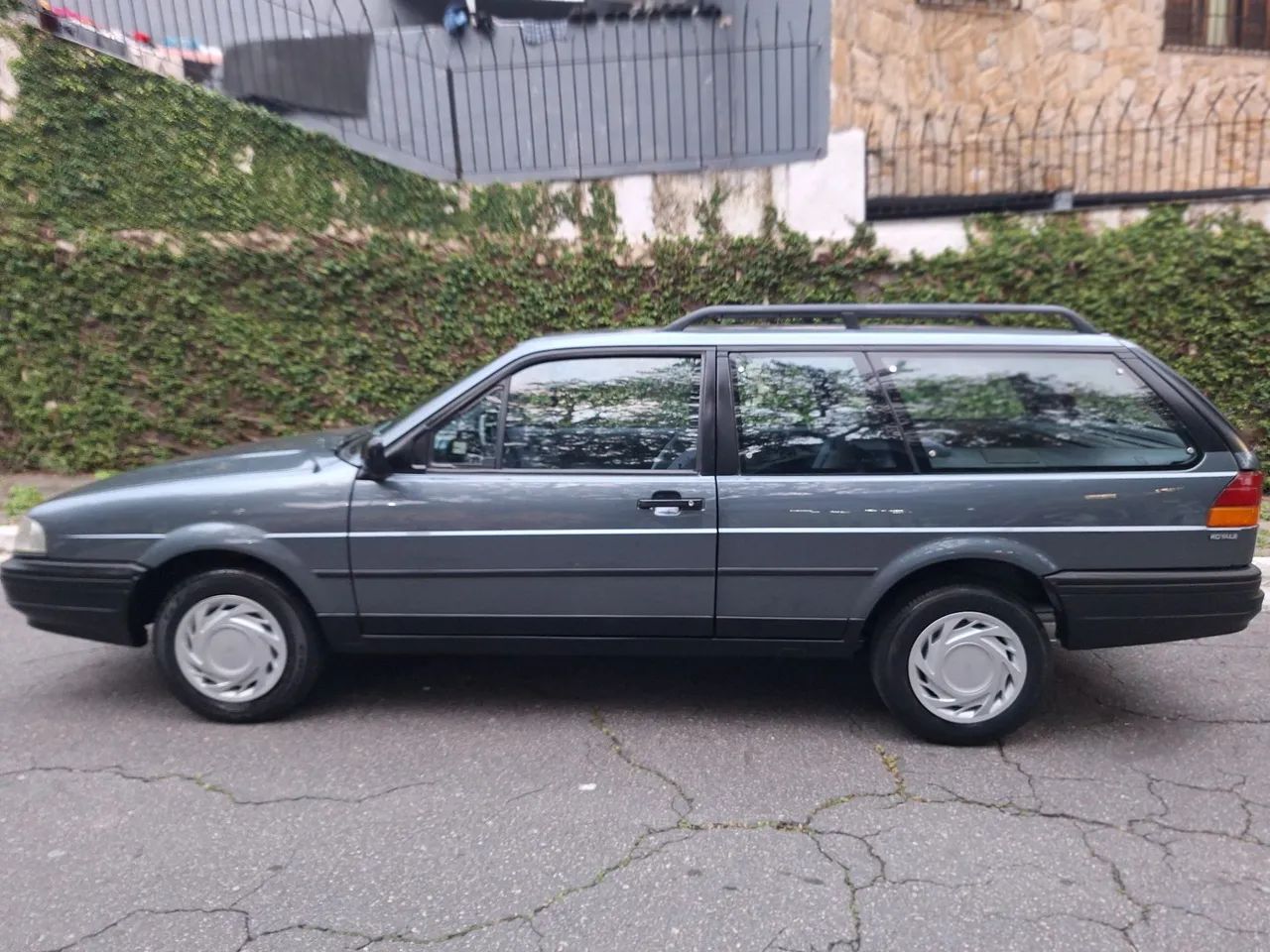 Ford Royale GL 1.8/1.8i 2P E 4P (álcool) 1994