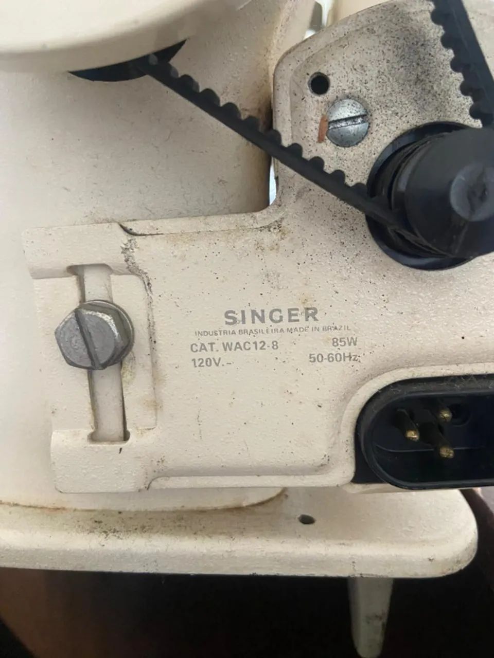 Máquina de costura Singer - Foto 2
