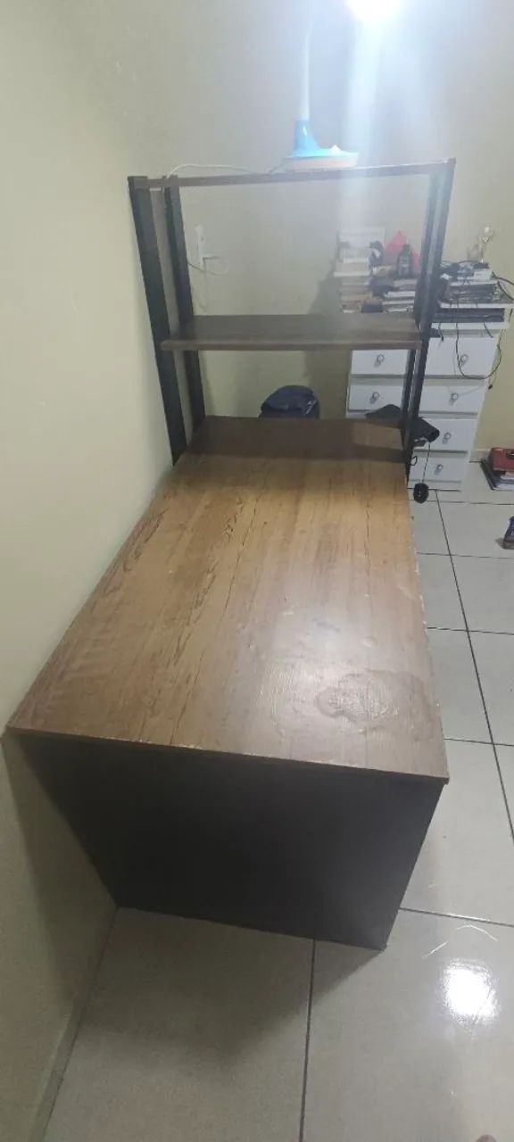 Escrivaninha com prateleira  - Foto 2