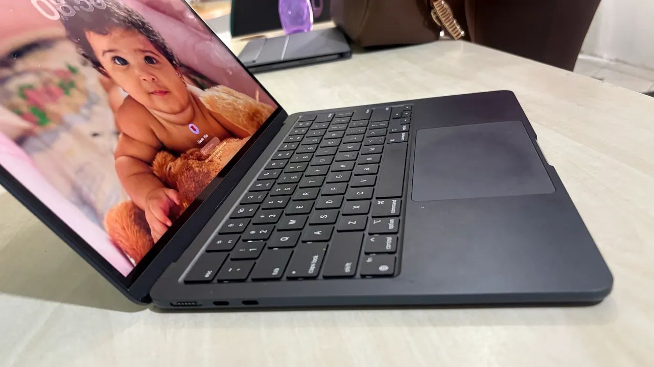 MacBook Air M3 13? 256GB - Excelente estado - Foto 2