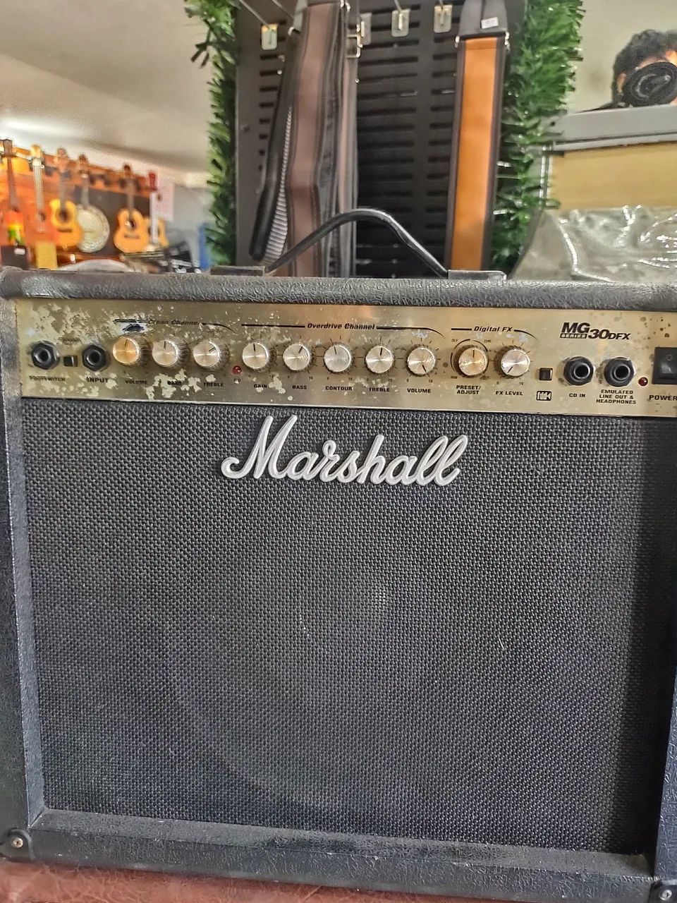 Marshall  MG30 DFX combo ACEITO TROCAS 