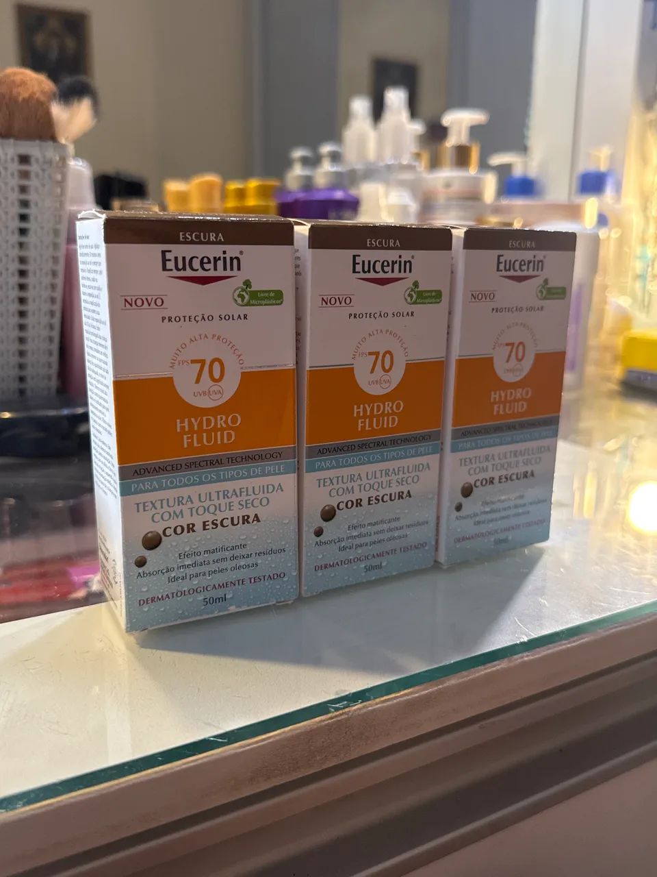 Protetor solar Eucerin - cor escura 