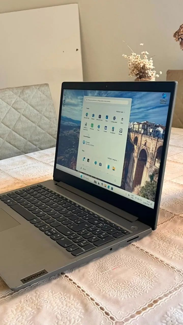 Notebook Lenovo IdeaPad 3 Intel Core i3 4GB RAM SSD 256GB