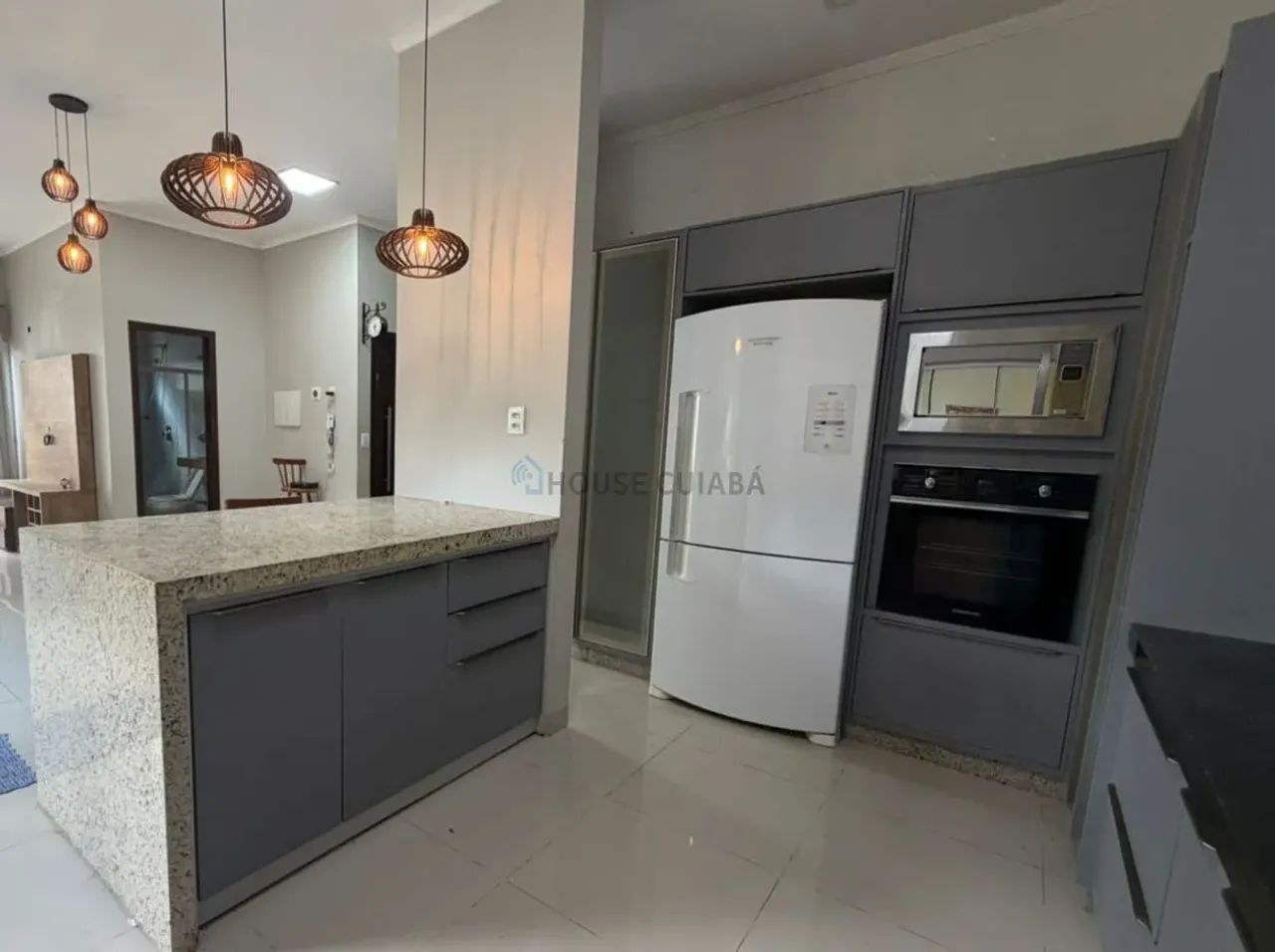 CASA AMPLA + TERRENO EXTRA À VENDA - Foto 2
