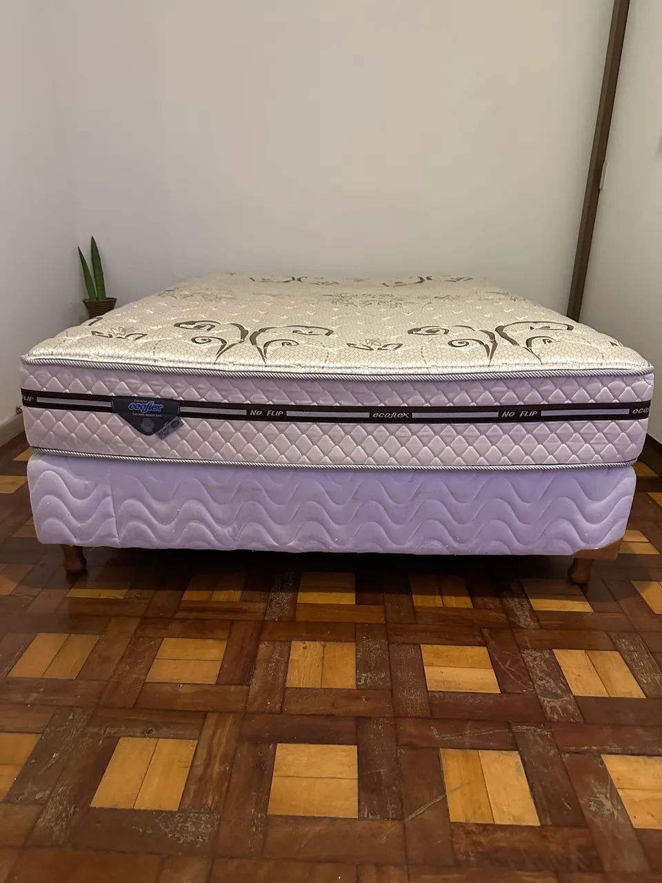 Cama com box casal 