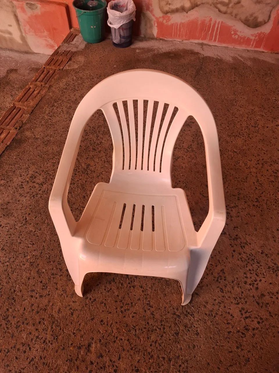 Cadeiras plasticas 