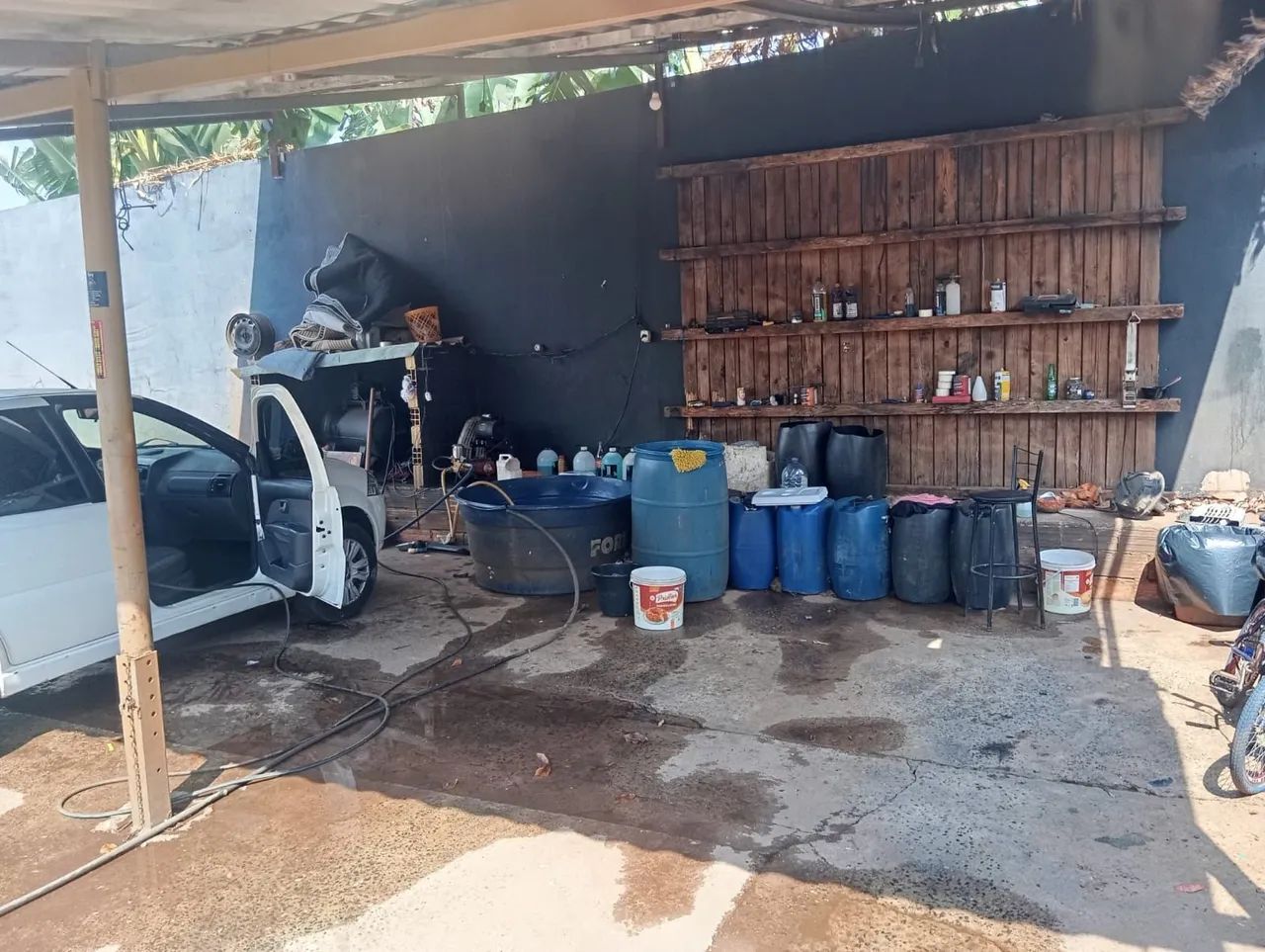 Vendo ponto de lava-jato e barbearia 60.000 - Foto 5