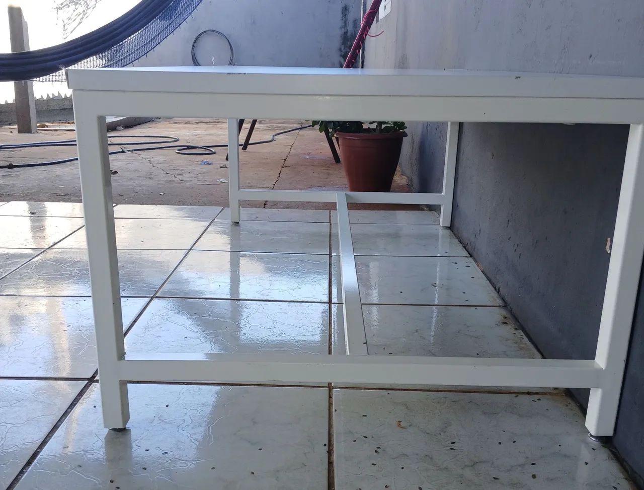 Mesa simples branca 130cmx50cm - Foto 4