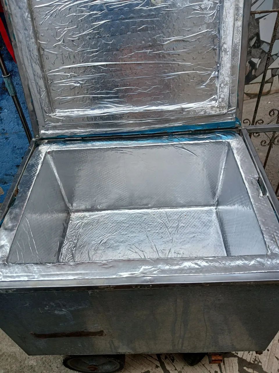 Carrinho térmico para quentes e gelados! - Foto 4