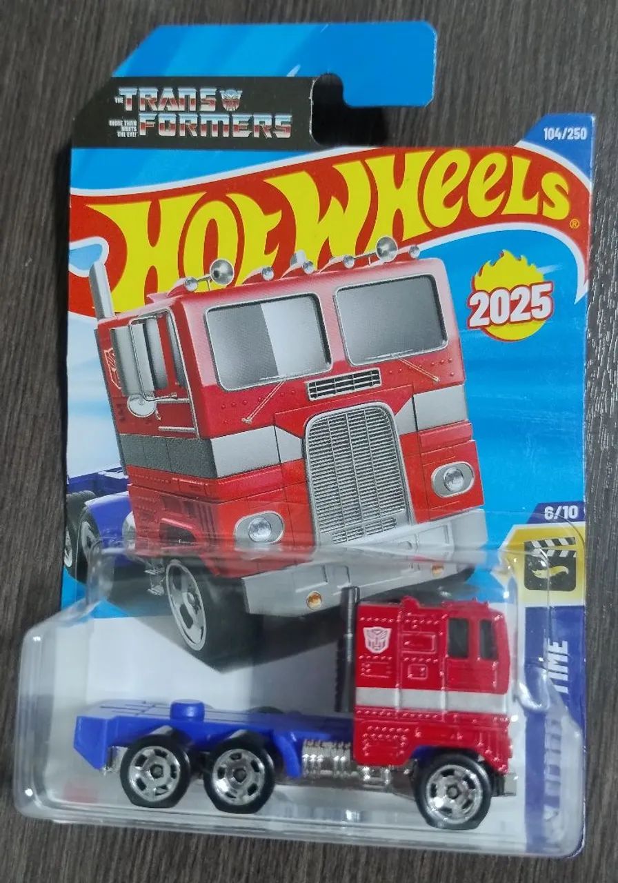 Hotwheels Optimus Prime Transformes