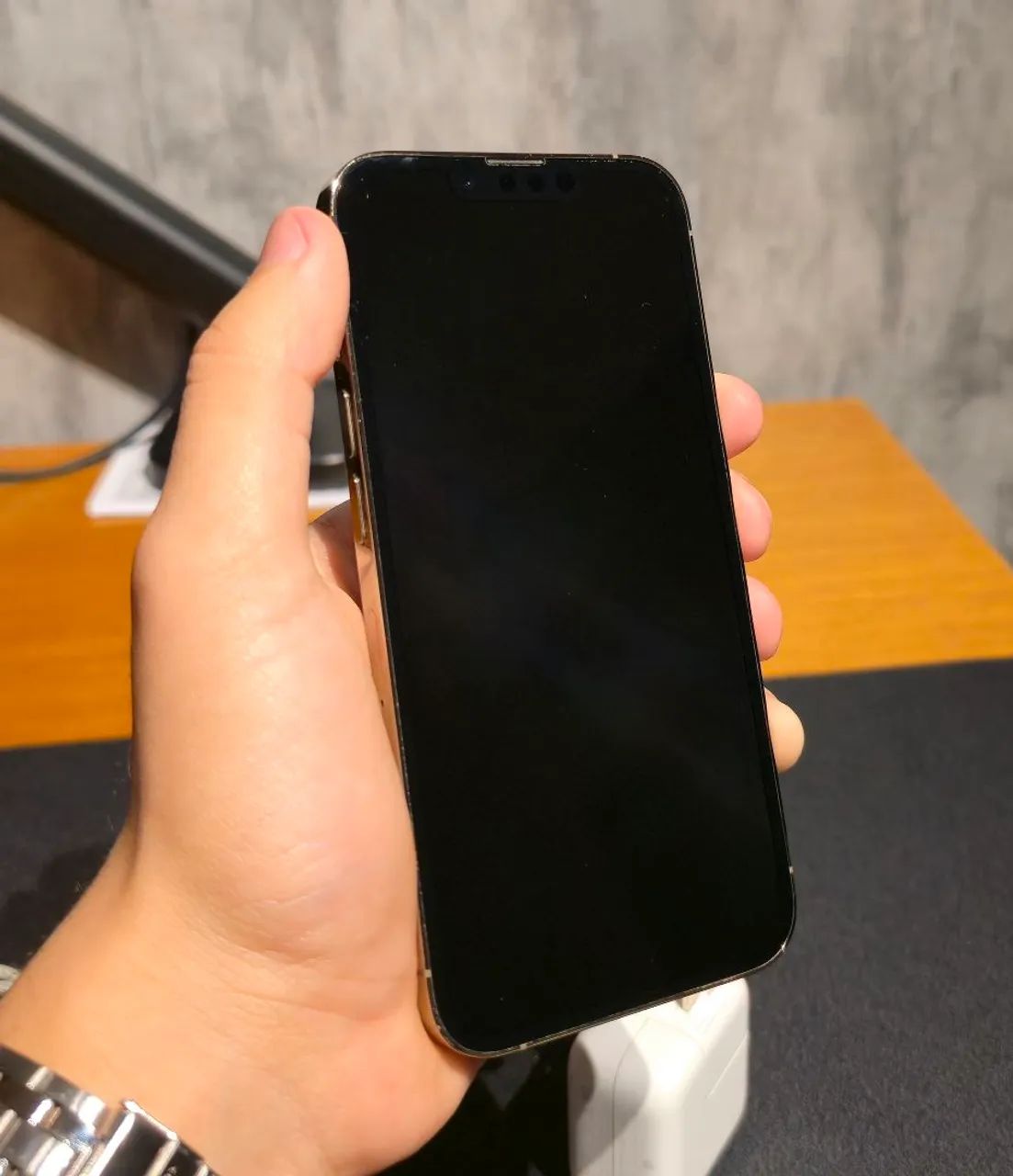 iPhone 13 Pro Max Dourado - 512GB - Foto 4