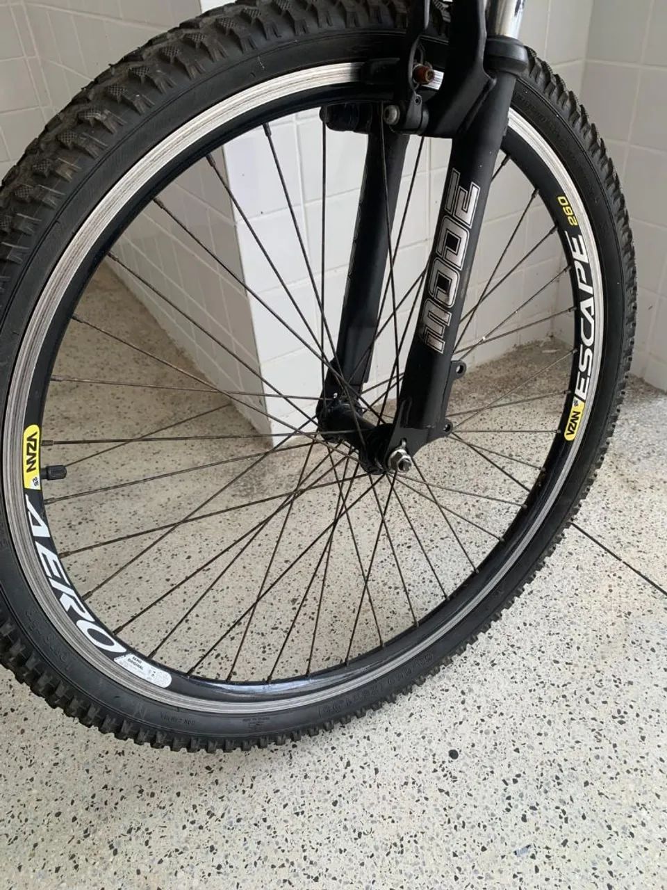 Bicicleta em alumínio super conservada  - Foto 5