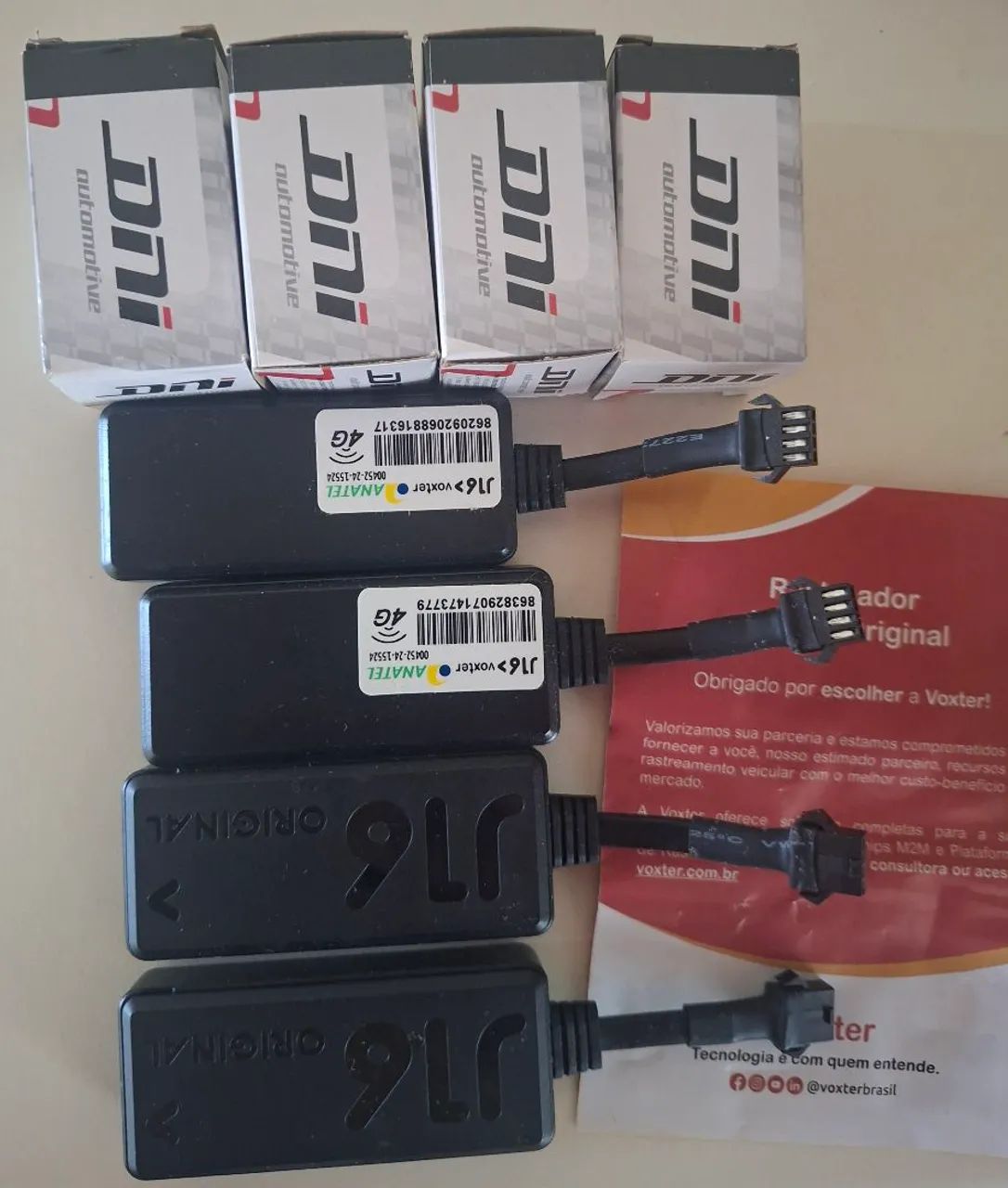 Aparelho rastreador para carro e moto