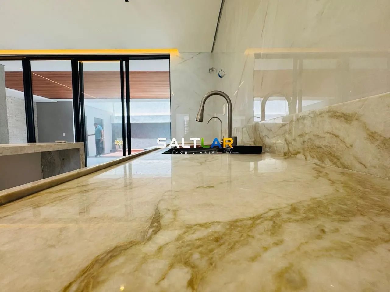 BELÍSSIMA CASA DUPLEX NA MARAPONGA - 4 suítes, 5 banheiros - Foto 5