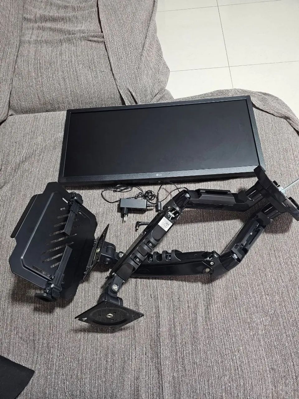 MONITOR 31,5 POLEGADAS ACEITO PROPOSTA SÓ DINHEIRO 