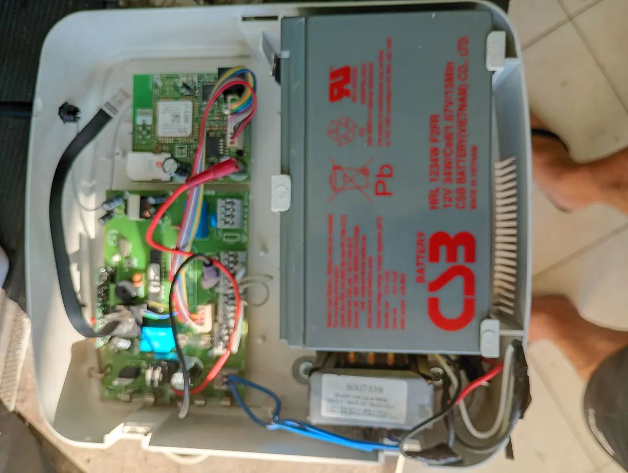 Central de alarme com slote para chip 4g e sensores  - Foto 4