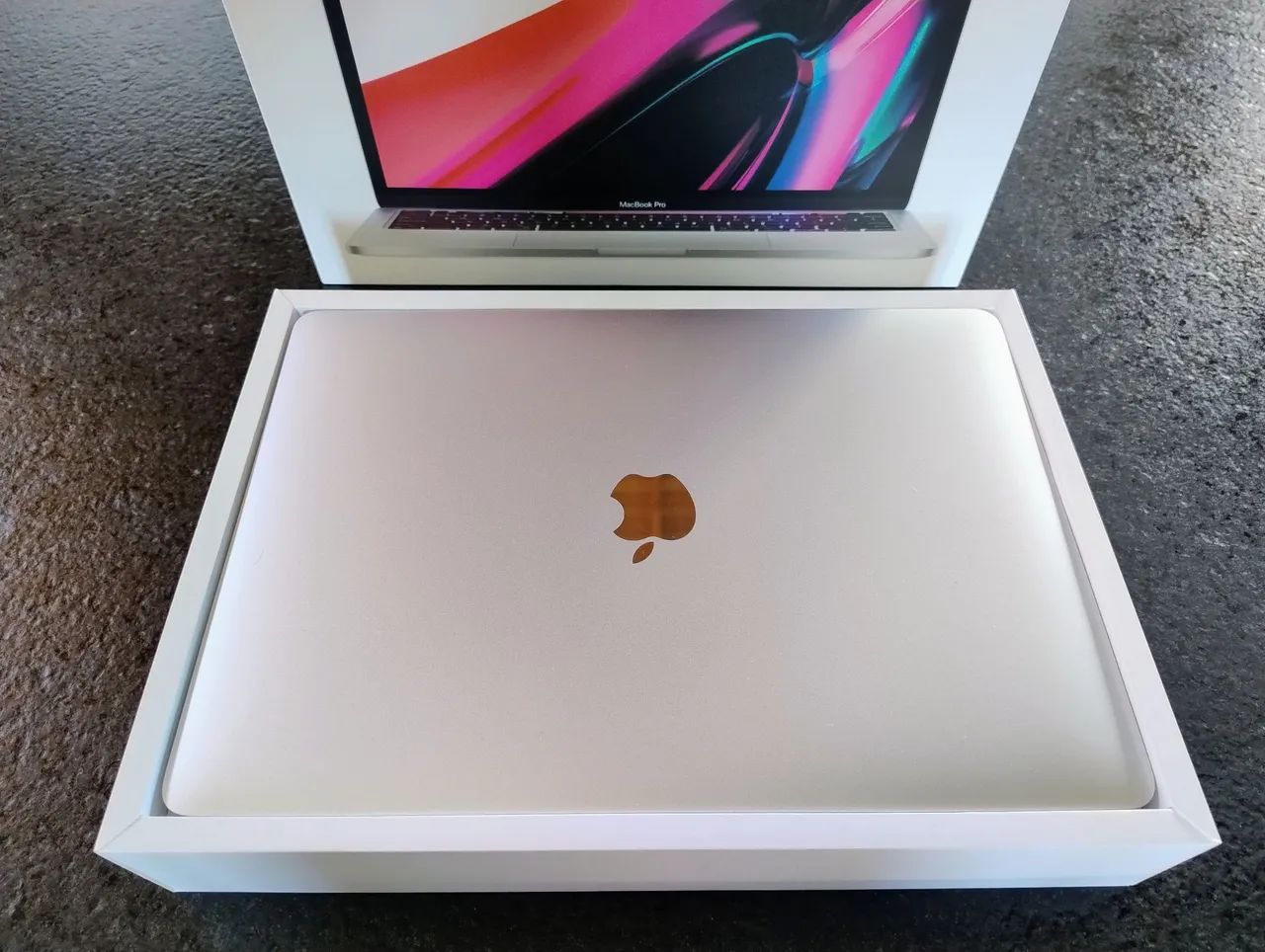 Macbook Pro M2 512 SSD 8GB