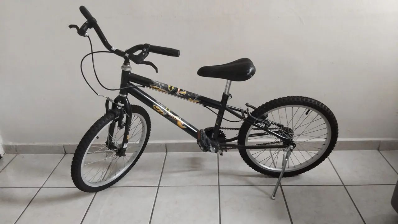 Bicicleta Aro 20 Batman pouco usada