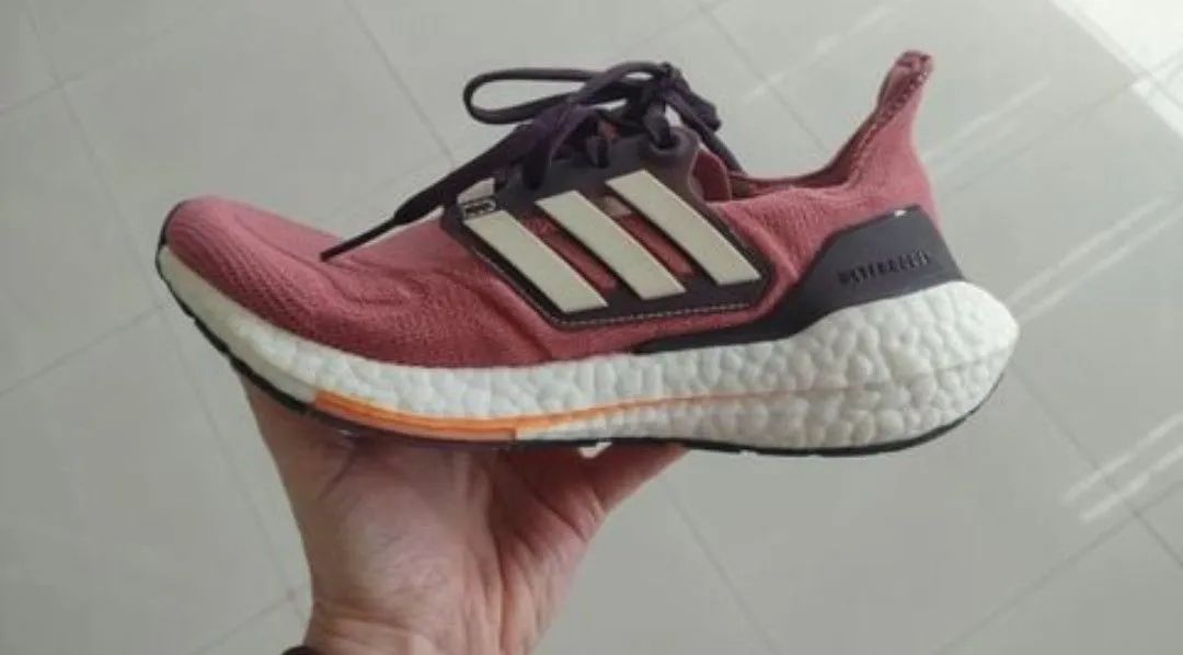 Tênis Adidas ultraboost 34  - Foto 4