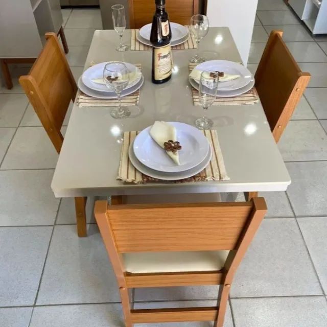 Mesa de jantar 4 cadeiras mdf