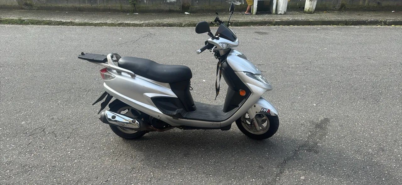 Burgman 125 impecável  - Foto 4