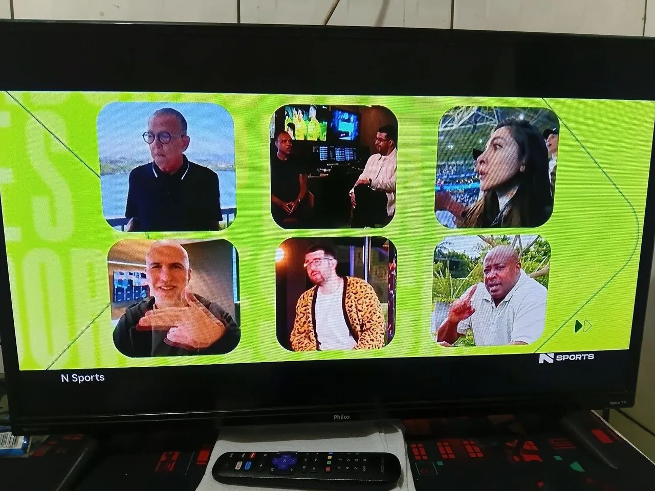desapego de uma tv philco roku 32 polegadas  - Foto 2