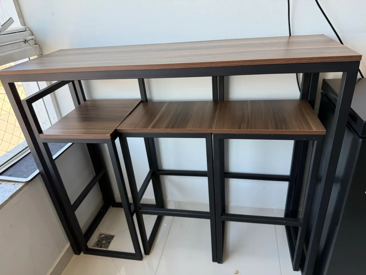 Mesa Bistrô Alta com 3 banquetas - Foto 2