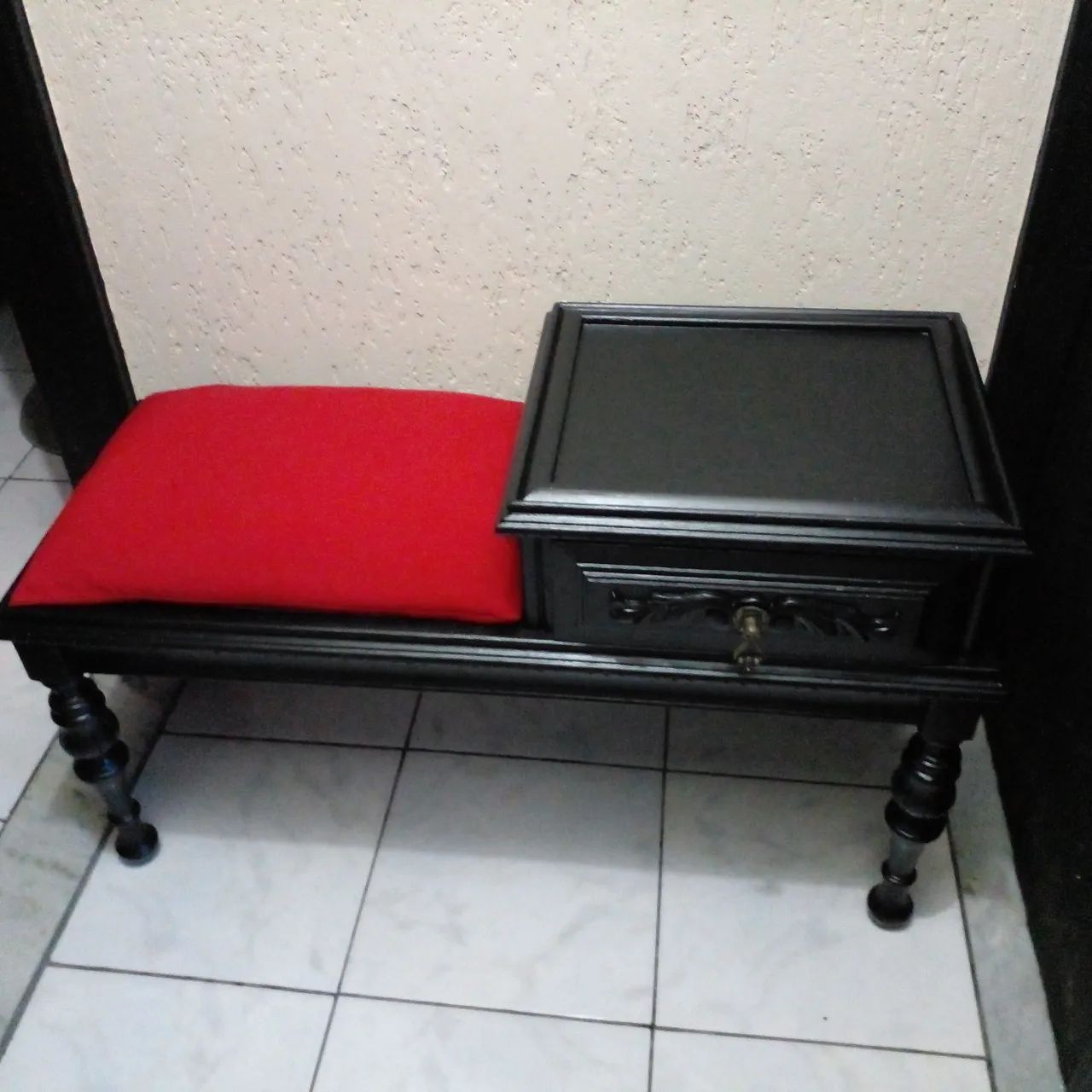 Linda mesa de telefone antiga estilo gótico  - Foto 2