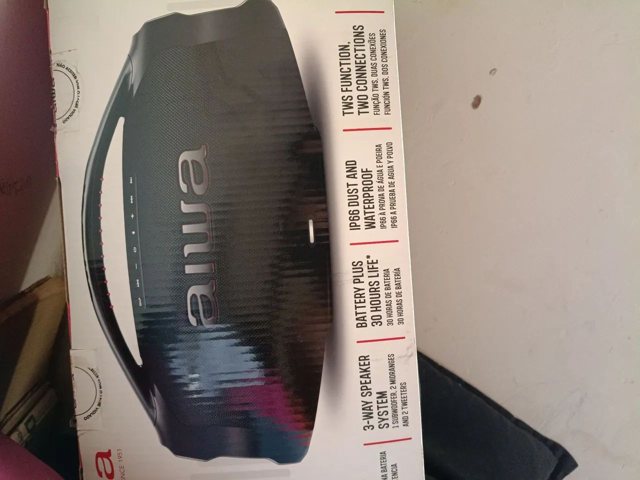 Caixa de som Aiwa 