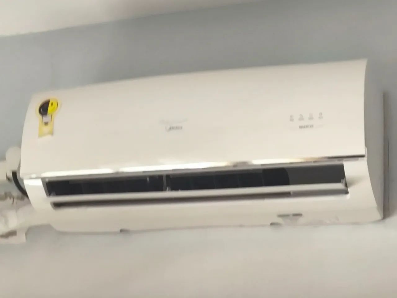 Ar-Condicionado Midea Inverter - Funcionando - R$ 1.100 - Foto 2