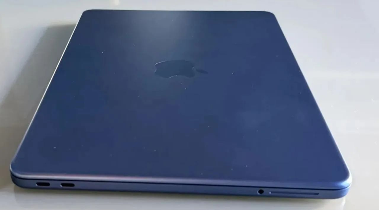 MacBook Neo 512 índigo  - Foto 3