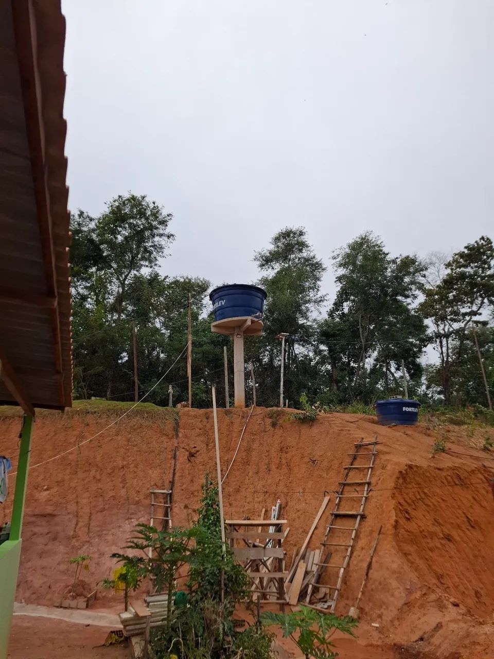 URGENTE LINDA CHÁCARA COM CASA LAJE   - Foto 4