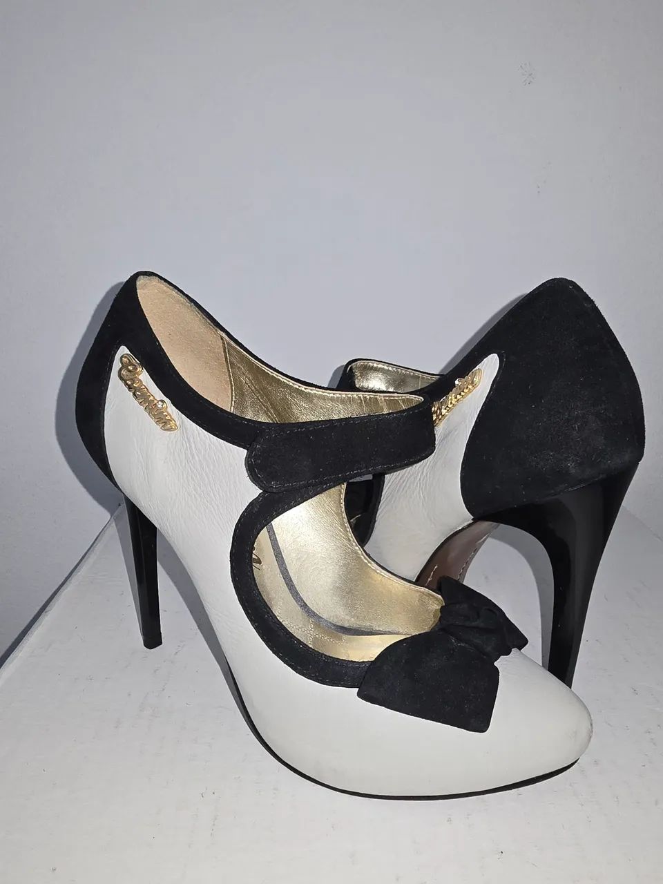 SAPATO CARMIM CINZA COM PRETO PURO CHARME  - Foto 3