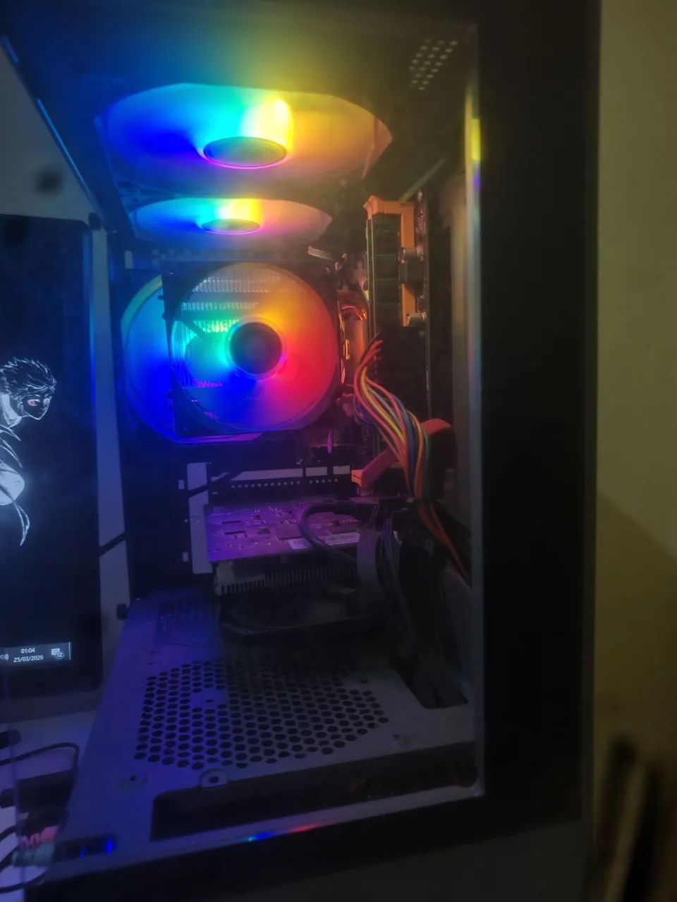 Computer 443789925470054401