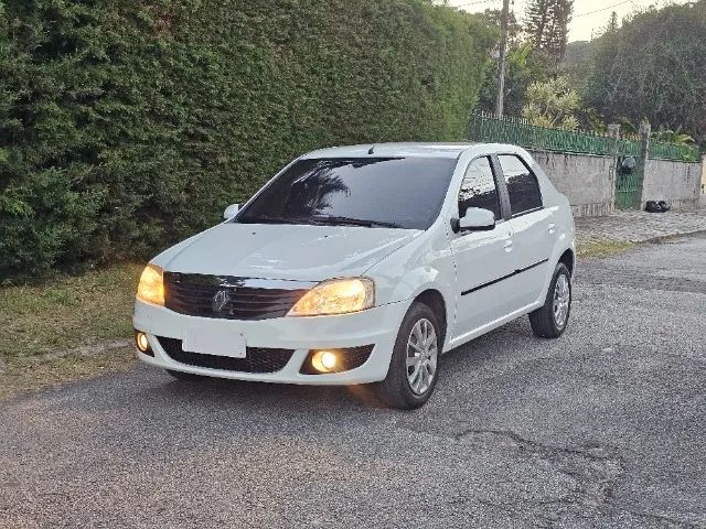 Renault Logan 2013