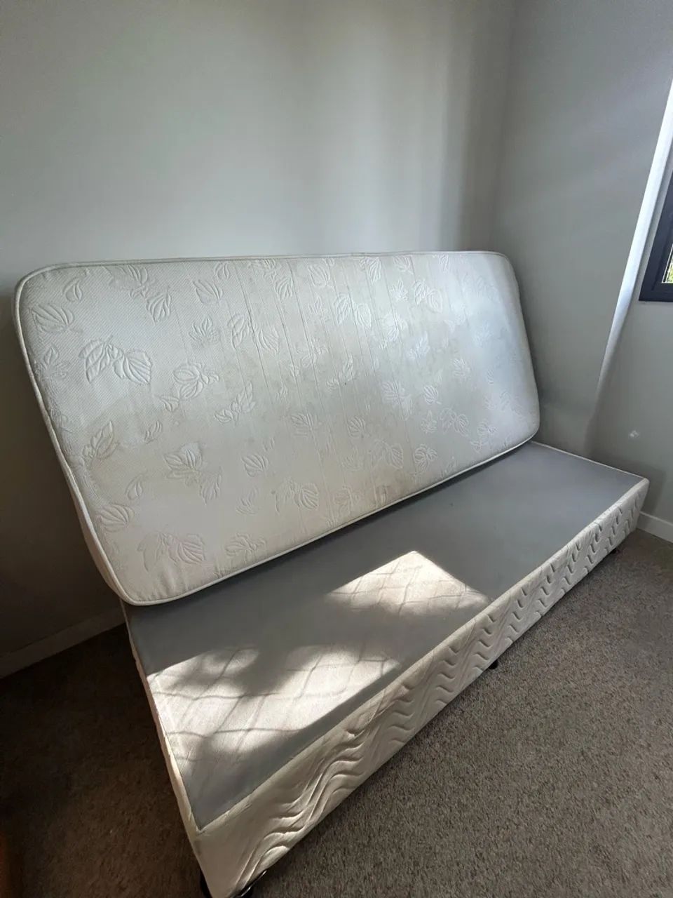 Cama box com colchão D33