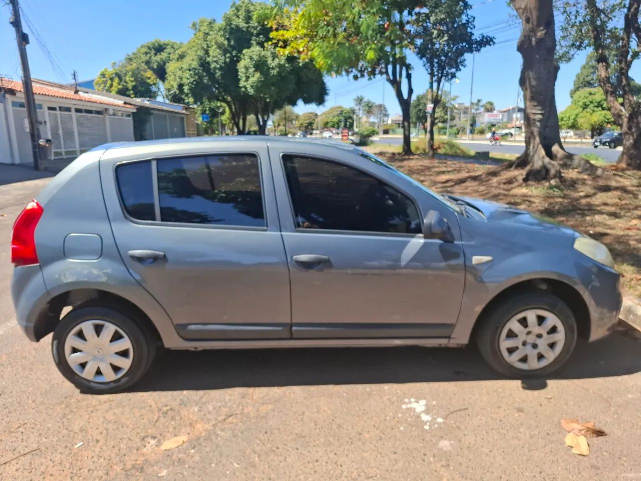 Renault Sandero EXPRESSION HI-FLEX 1.0 16V 5P 2013