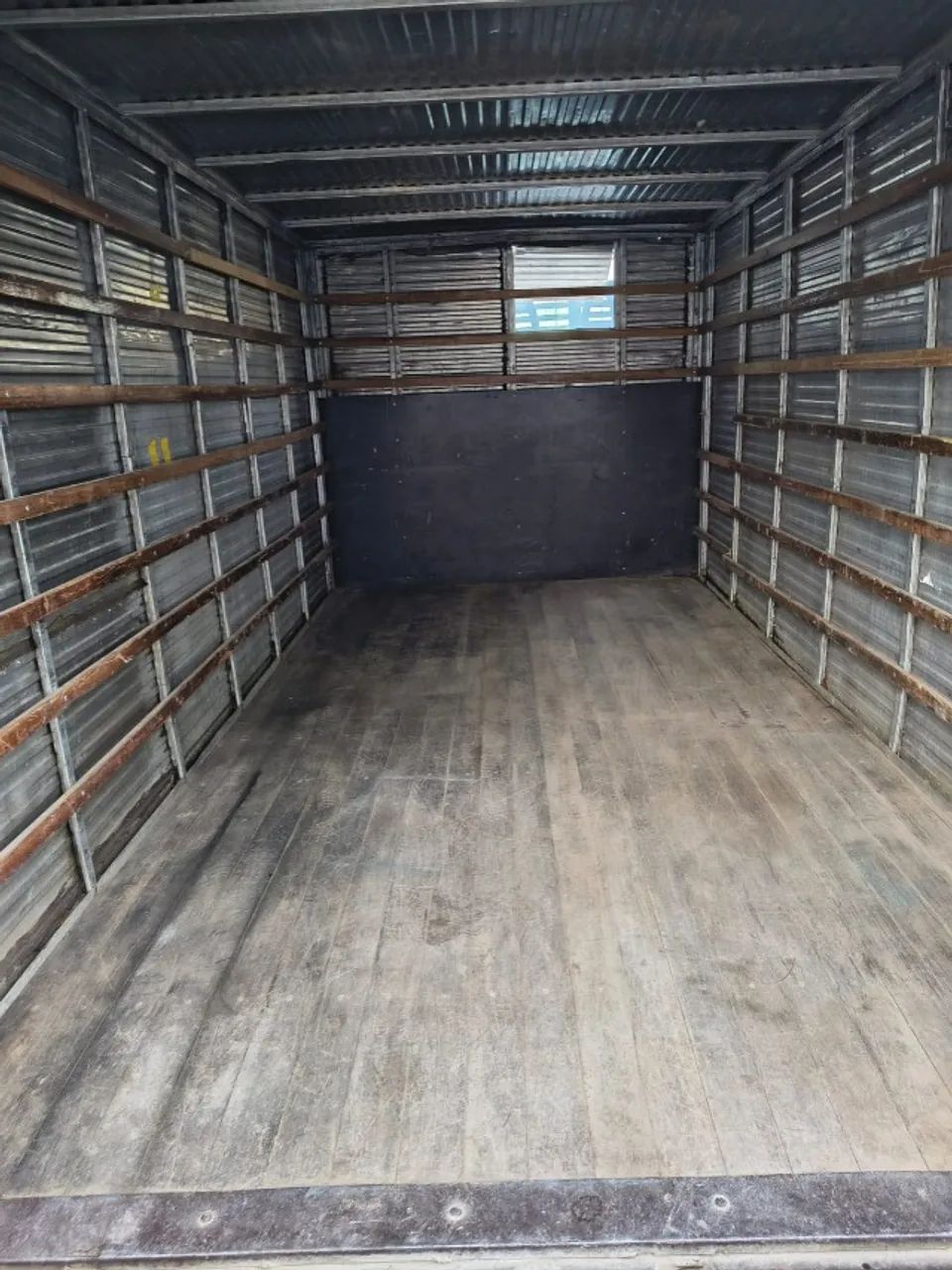 Bau caminhão 3/4 4,20mt - Foto 2